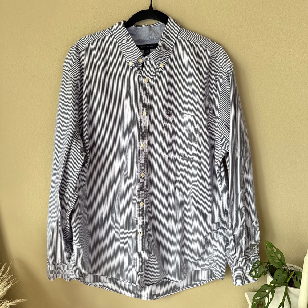 Tommy Hilfiger Classic Fit Coupe Classique White Blue Pinstripe Button Down
